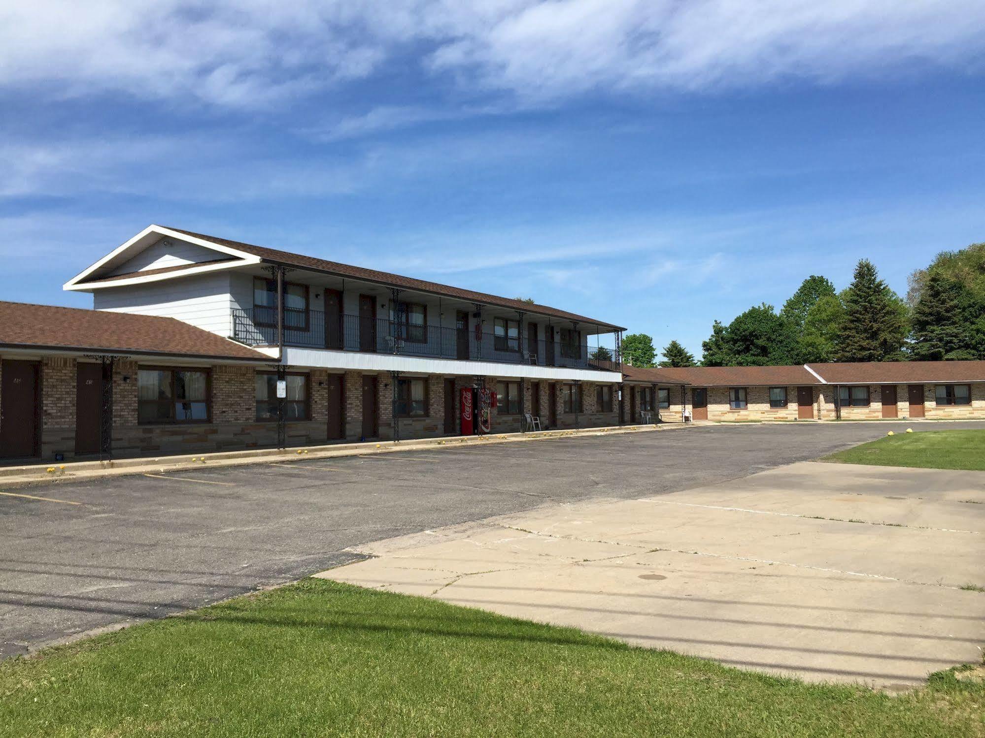 Timberly Motel Gaylord Exterior photo